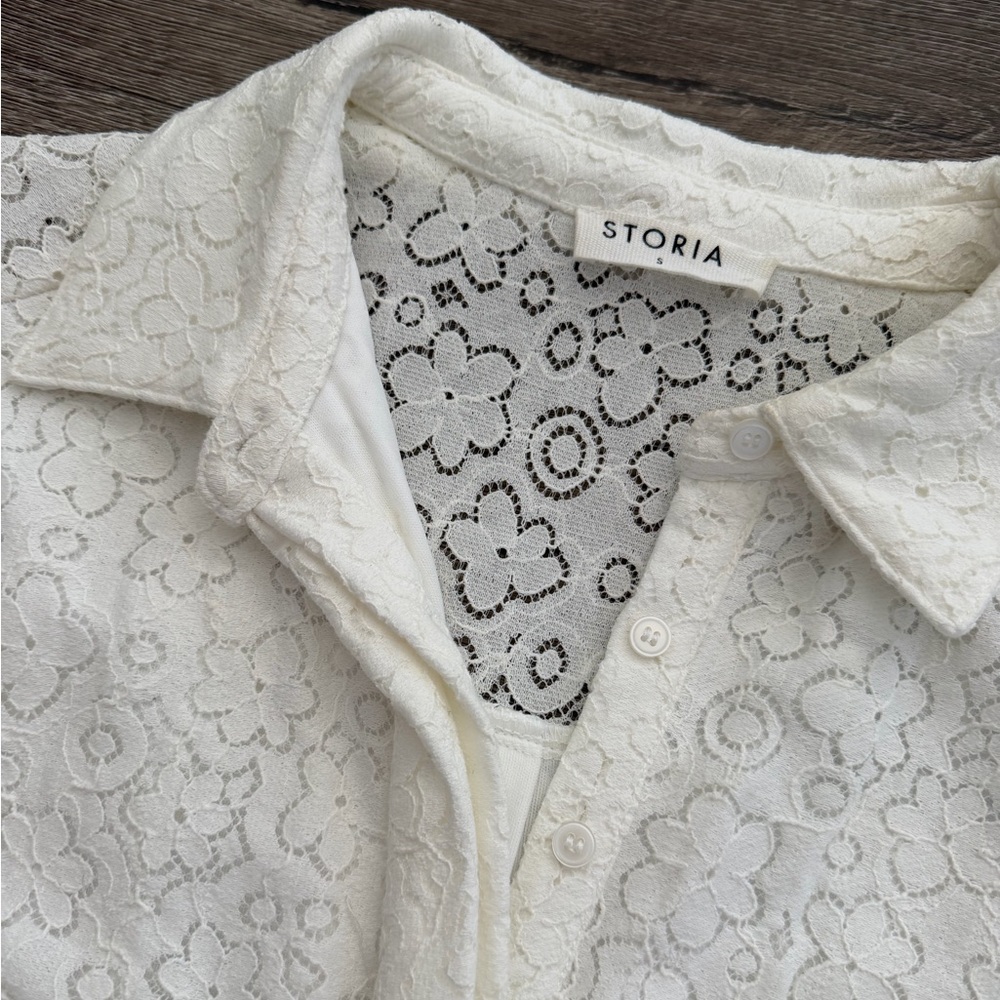 Storia Ivory Floral Lace Romper